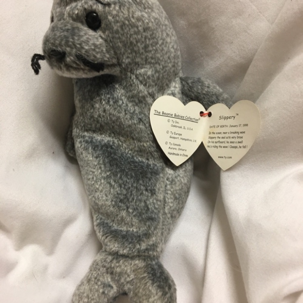 1998 Slippery bear with tag errors